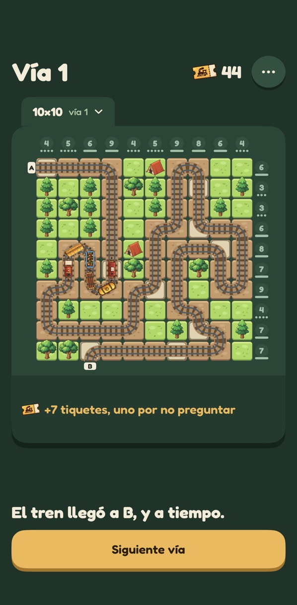 Vía terminada con el tren cruzándola y el bosque de vuelta